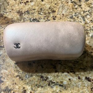 CHANEL Beige  pearl Glasses Case